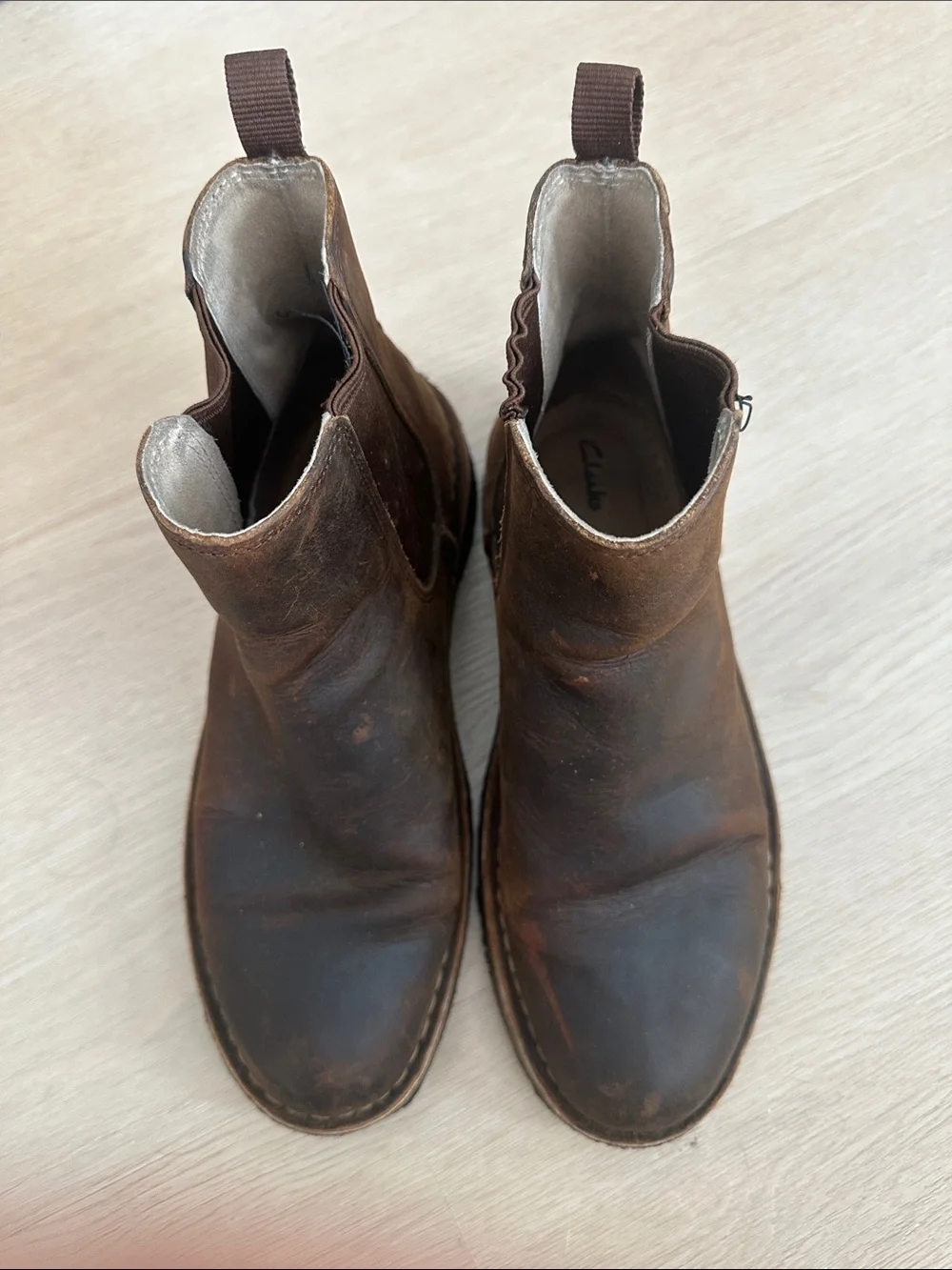 Clarks Brown Leather Chelsea Boots - Classic Pull-On Style- Clarks